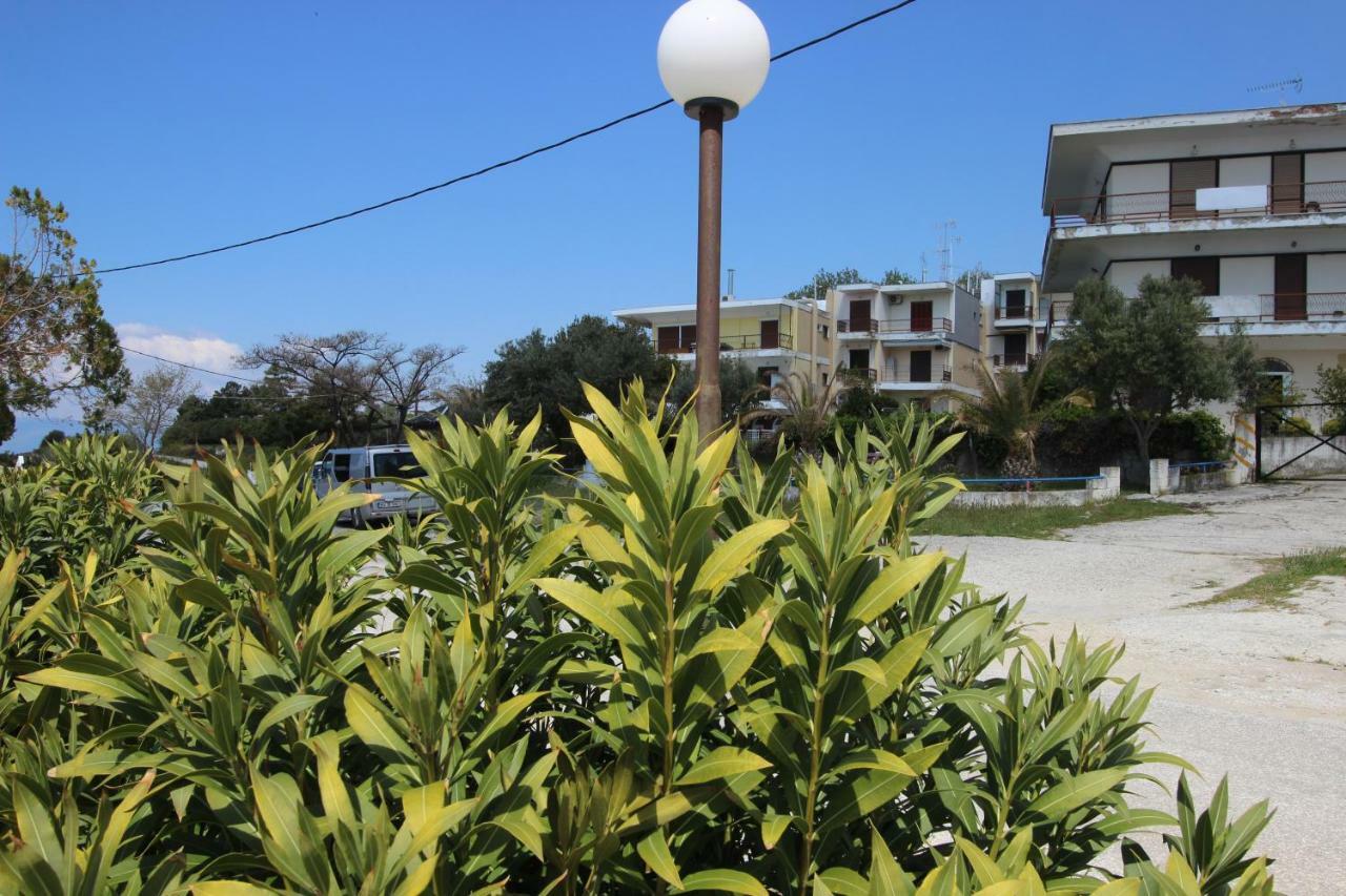 Kariani Beach Apartment エクステリア 写真